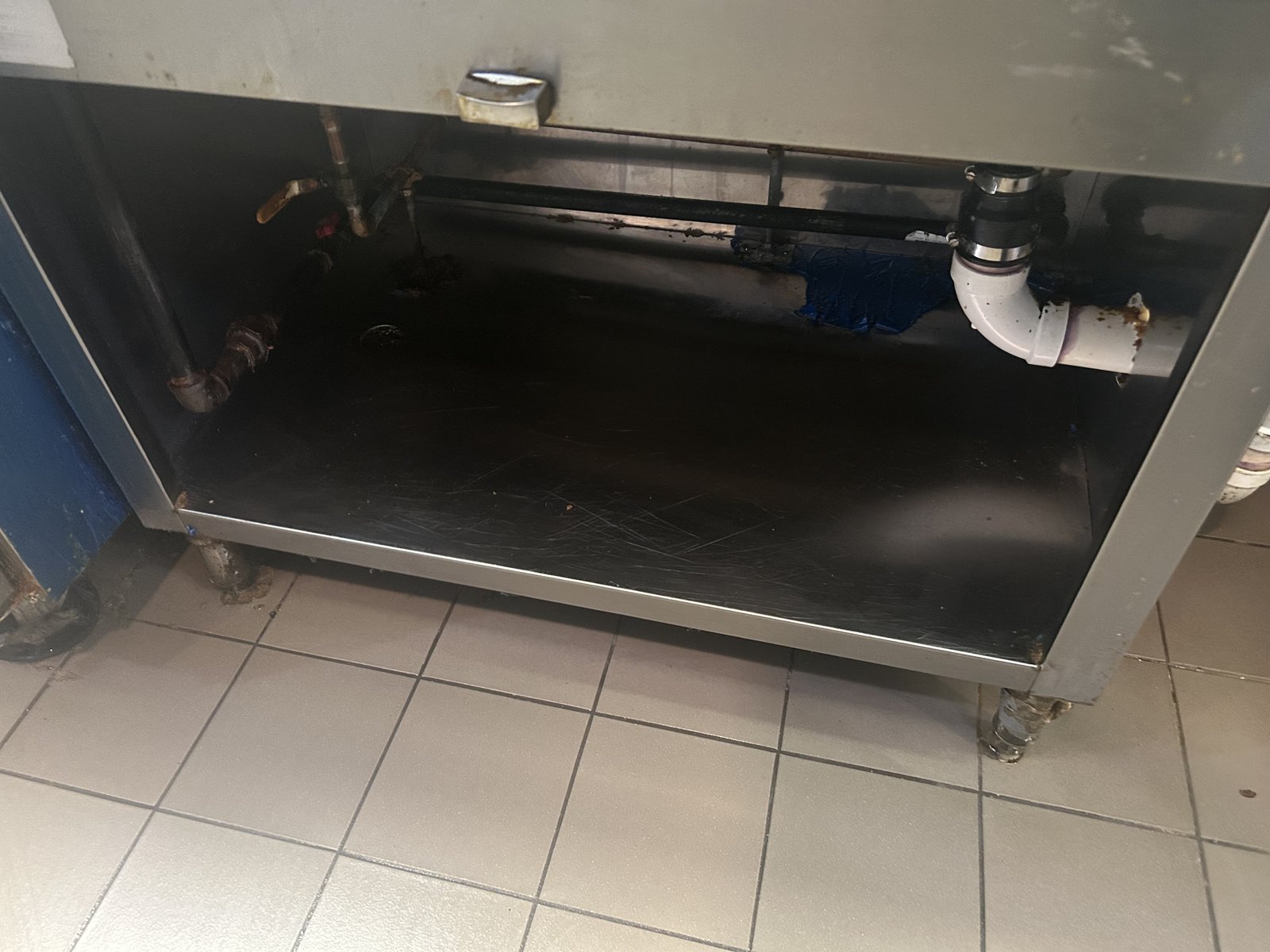 Commercial kitchen exhaust system fully cleaned and serviced by CKE Hood Cleaning